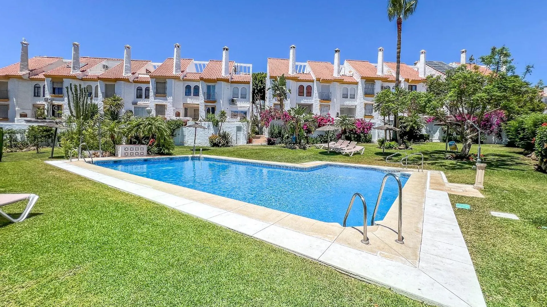 Hanami Casa Principe Felipe Estepona Spain