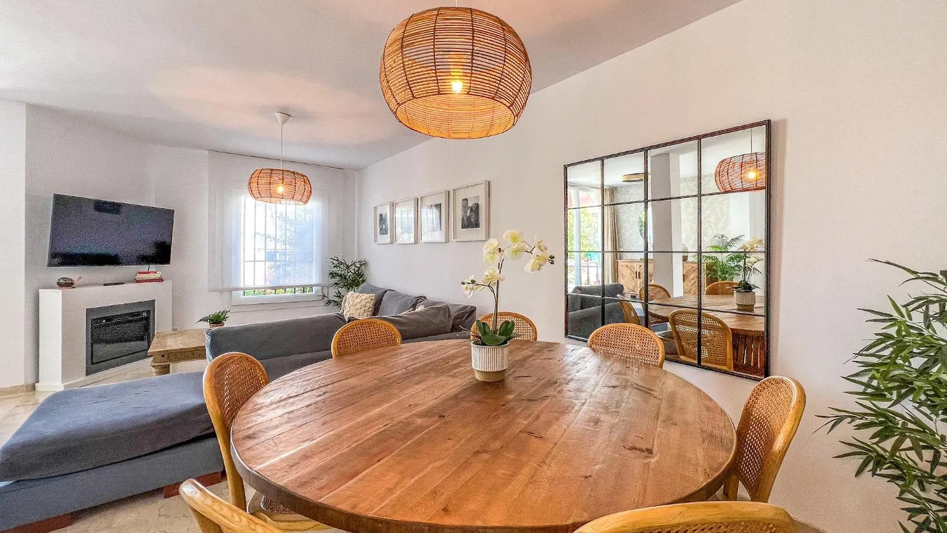 Hanami Casa Principe Felipe Estepona Holiday home