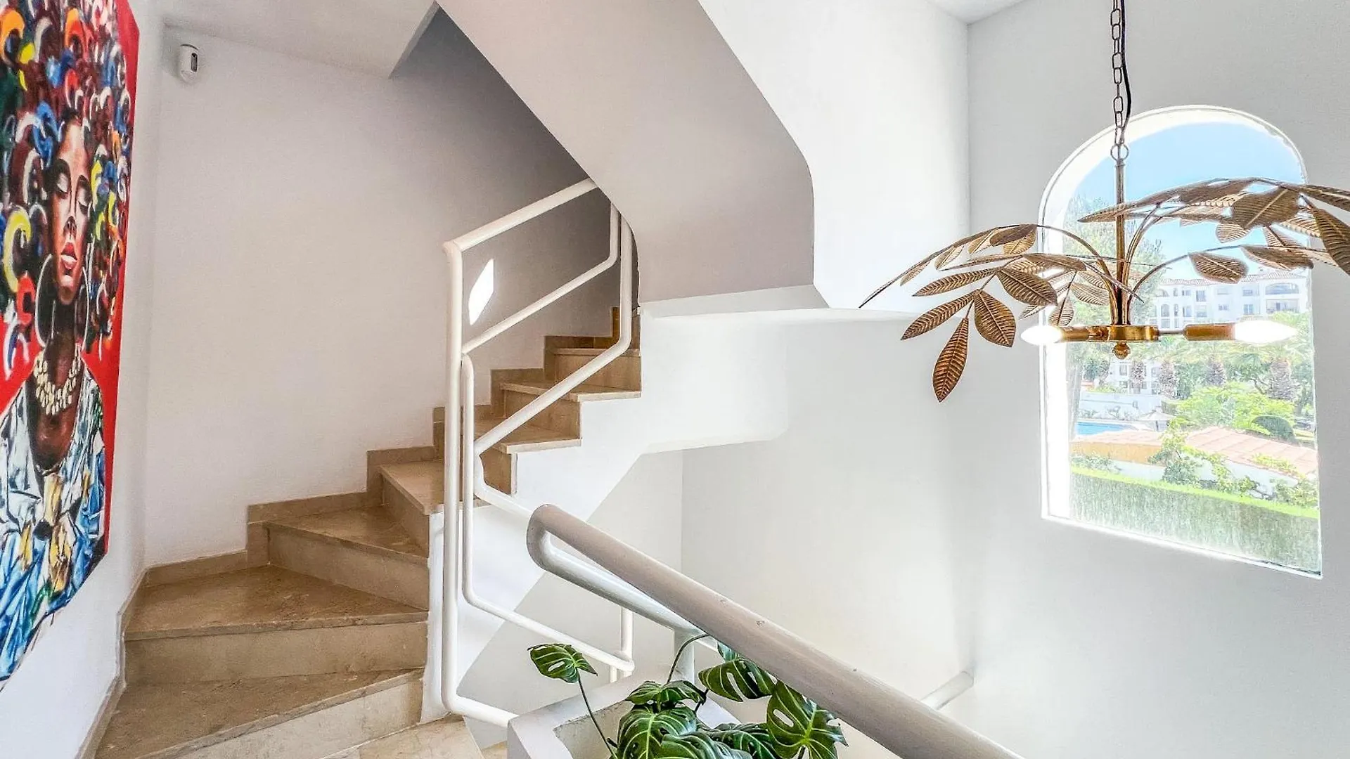 Hanami Casa Principe Felipe Эстепона